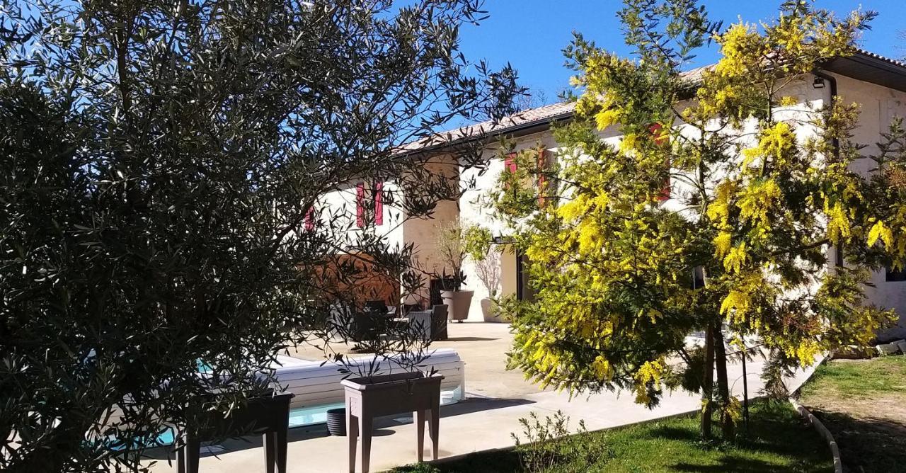 Bed and Breakfast La Resiniere Salles  Exterior foto