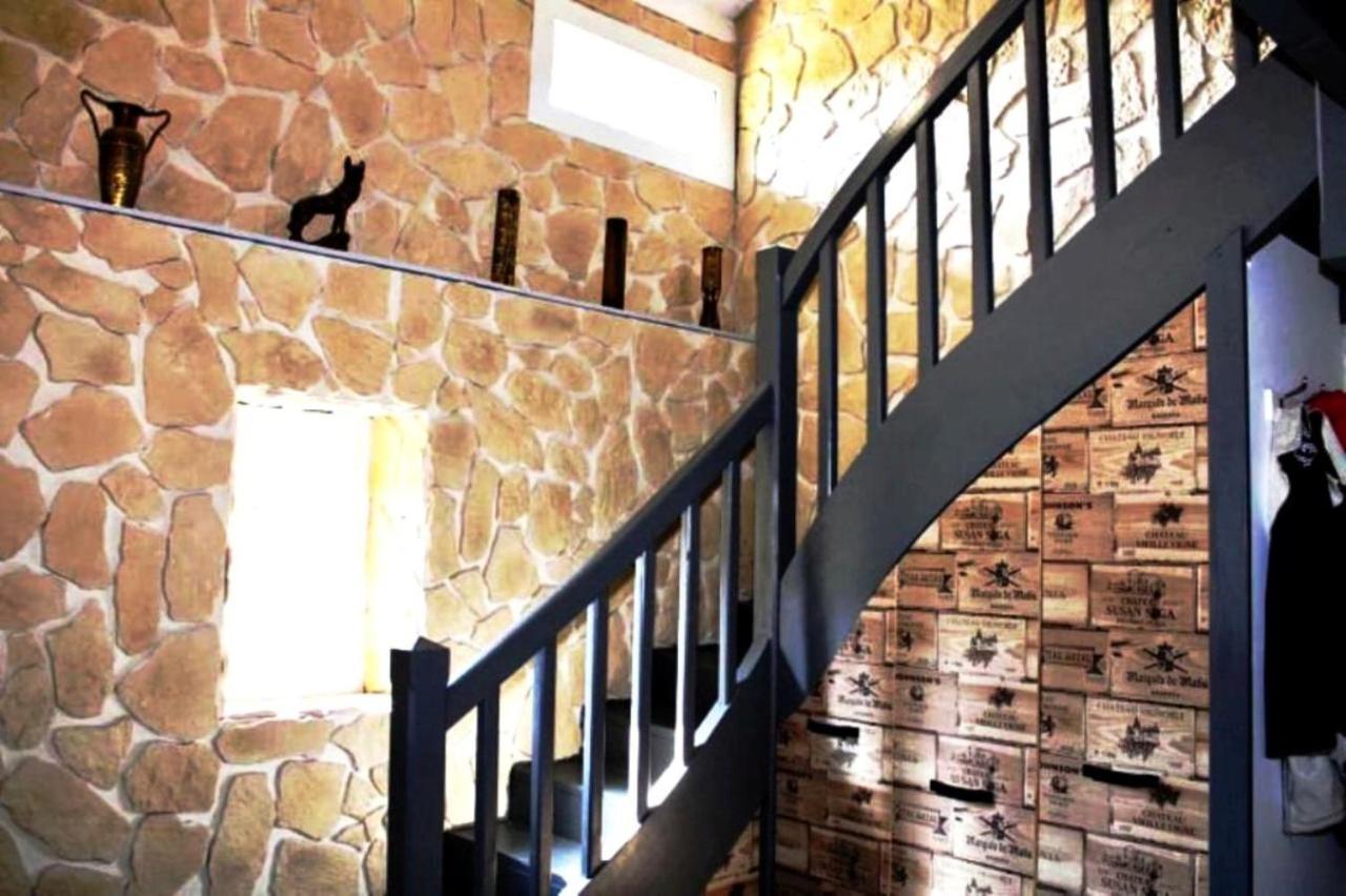 Bed and Breakfast La Resiniere Salles  Exterior foto